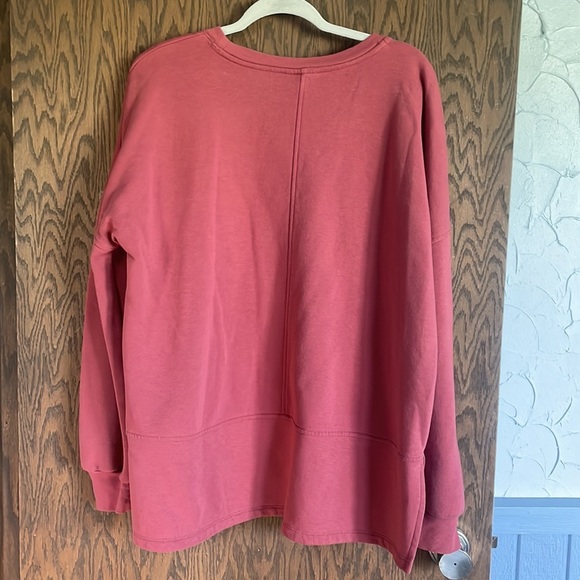 Universal Thread Mauve Crew Neck - Picture 2 of 5
